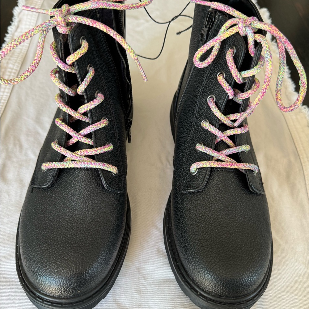 Art class big girls size 5 boots